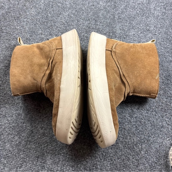 UGG Women’s Classic Boom Bootie Slip On Camel/Cream Winter Boots size: 9 - Picture 5 of 14